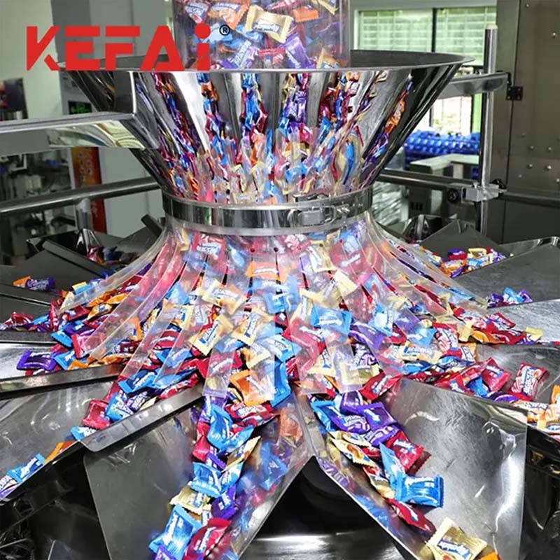 Детайл на машината за опаковане на бонбони KEFAI 1